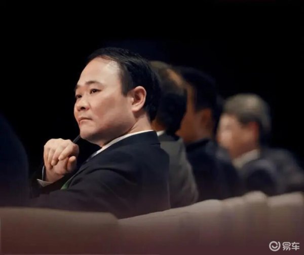 新车一炮而红，吉利跨越2000亿！新公路之王诞生