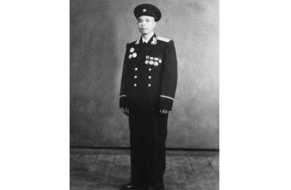 三兄弟都在绝命后卫师，两哥哥湘江战役牺牲，小弟55年仅授衔少校