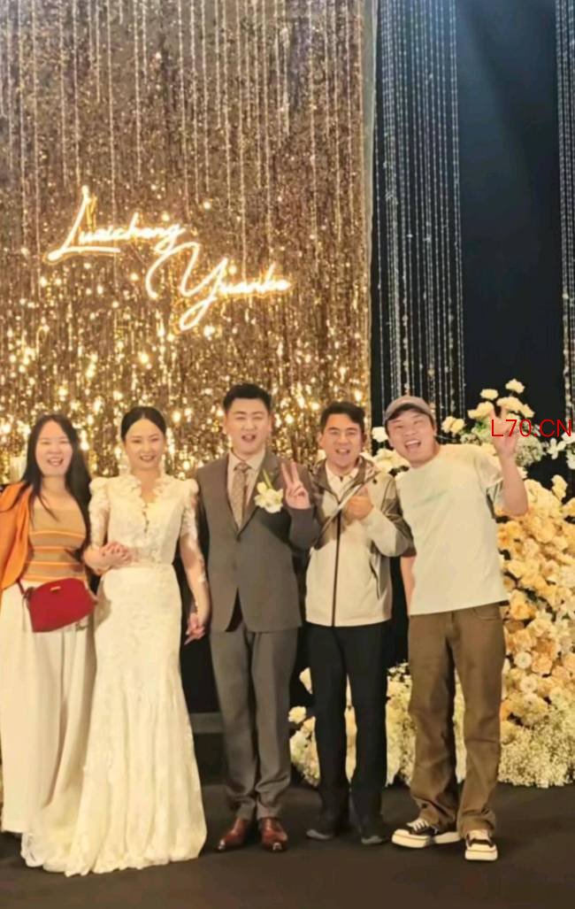 徐志胜五一去徐州参加发小婚礼 低调现身引关注
