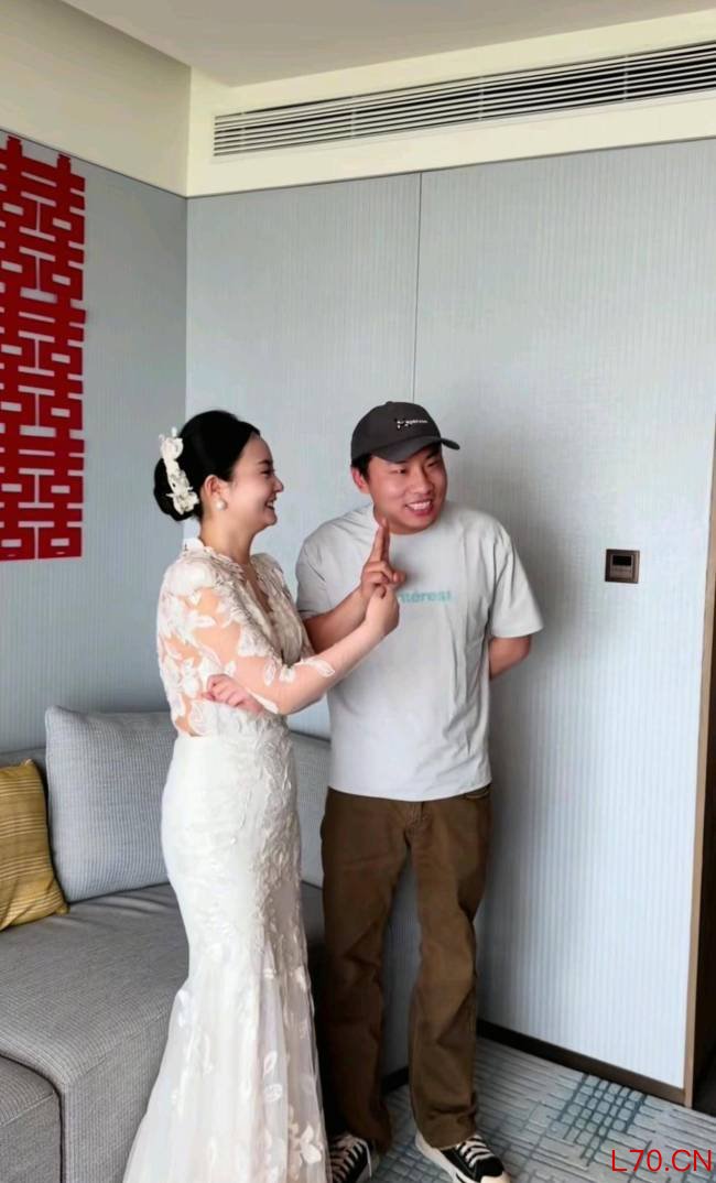 徐志胜五一去徐州参加发小婚礼 低调现身引关注