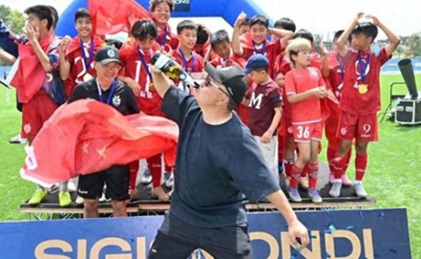 摊牌了！“足球小将”父亲公开发声，揭开董路私下最真实的一面