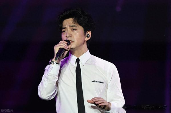 只论音乐不谈其他, 李健在乐坛什么地位? 超越刘欢? 硬核分析!